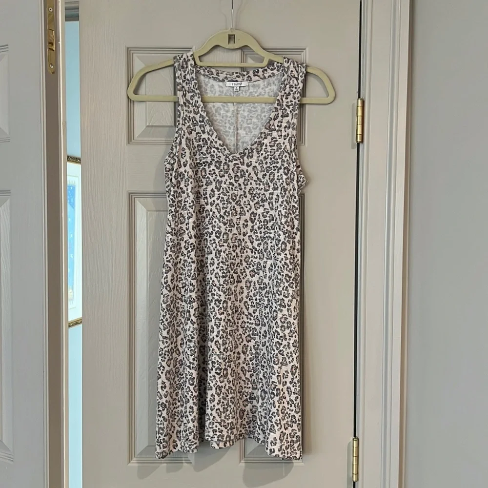 Z Supply Breezy Leopard print V-Neck Tank Dress - Picture 3 of 7